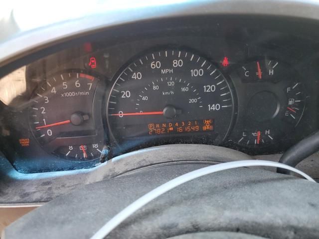 2004 Nissan Titan XE