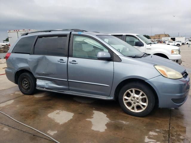 2004 Toyota Sienna XLE