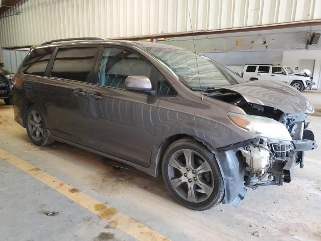 2012 Toyota Sienna Sport