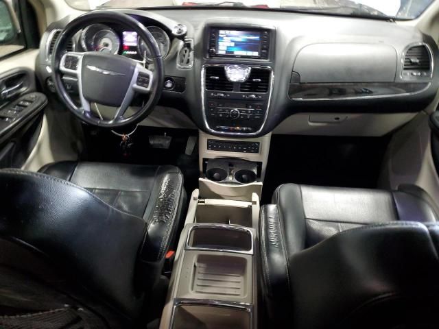 2013 Chrysler Town & Country Touring L