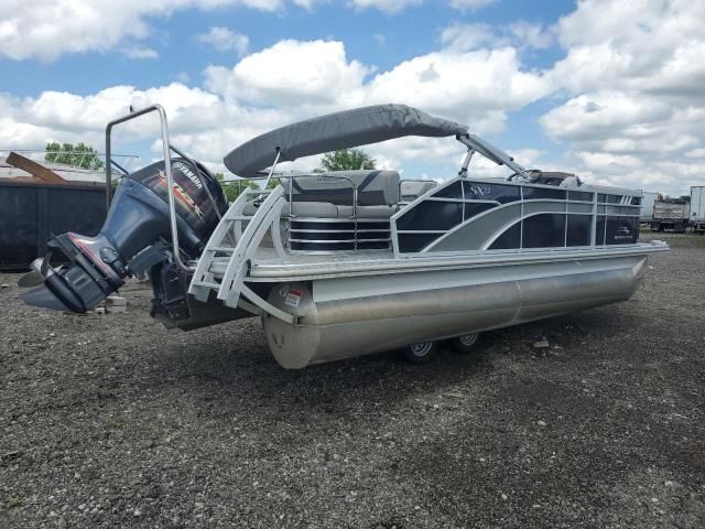 2021 Bennington Marine Pontoon