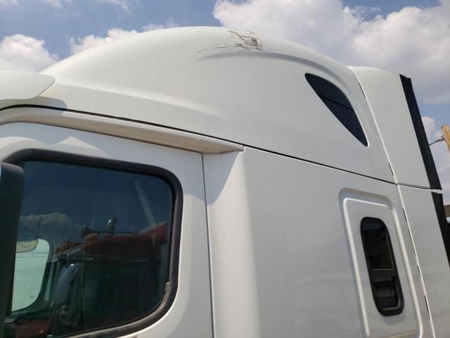 2017 Freightliner Cascadia 125