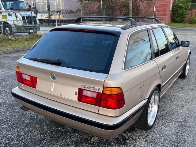 1995 BMW 525 IT Automatic