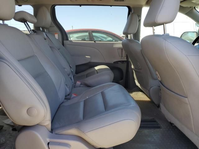 2018 Toyota Sienna XLE