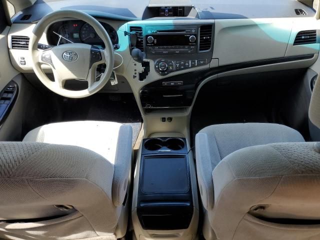 2014 Toyota Sienna LE