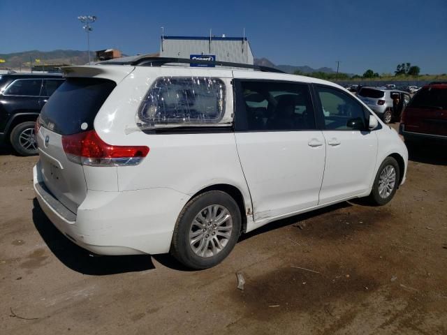 2012 Toyota Sienna XLE