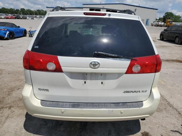 2008 Toyota Sienna XLE