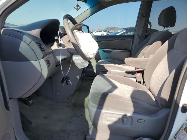 2010 Toyota Sienna CE