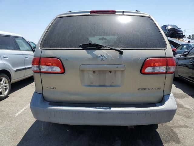 2003 Toyota Sienna CE