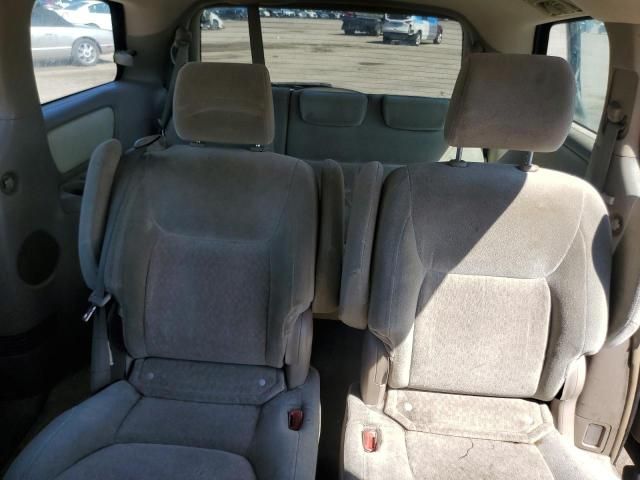 2005 Toyota Sienna CE