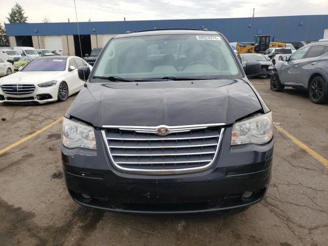 2009 Chrysler Town & Country Touring