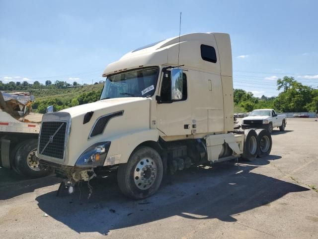 2013 Volvo VN VNL