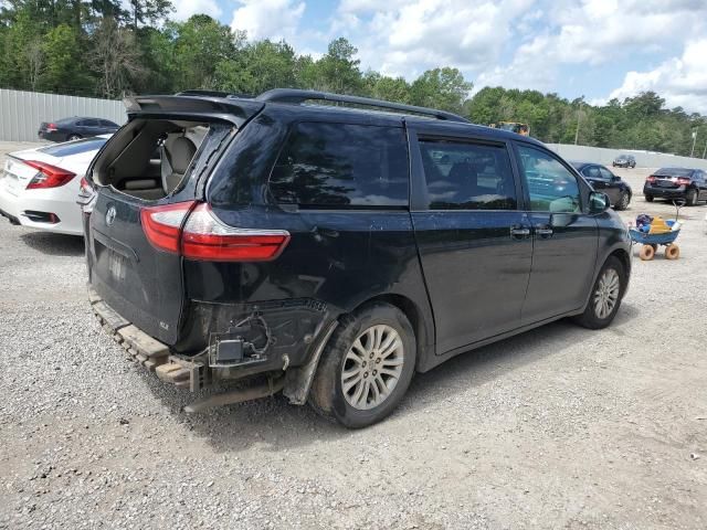 2016 Toyota Sienna XLE