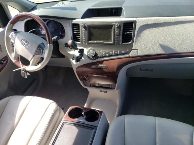 2014 Toyota Sienna XLE