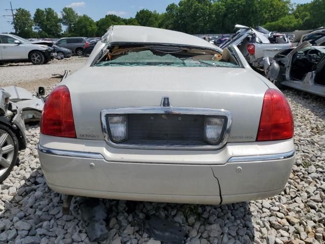 2004 Lincoln Town Car Ultimate