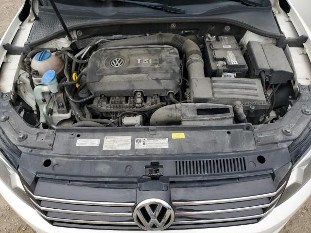 2014 Volkswagen Passat SE