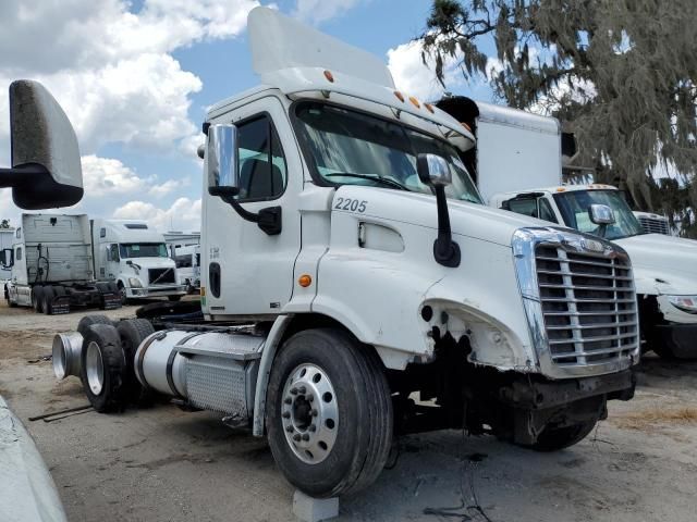 2012 Freightliner Cascadia 113