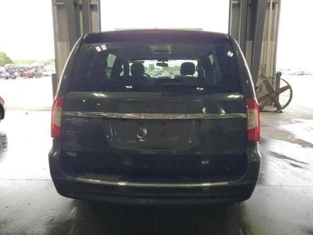 2012 Chrysler Town & Country Touring