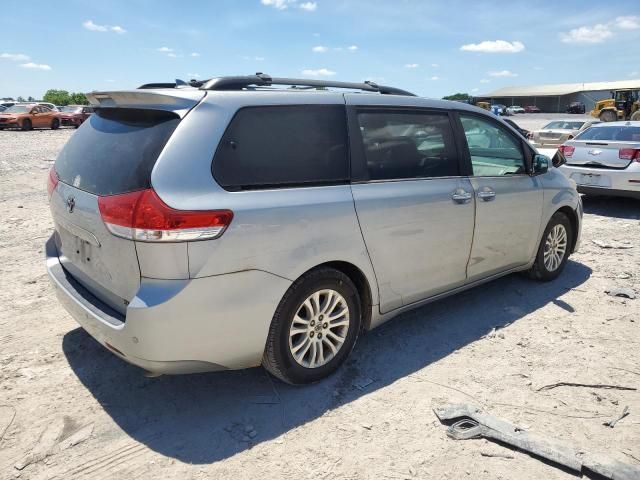 2014 Toyota Sienna XLE