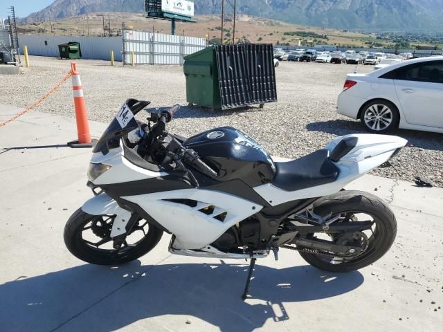 2015 Kawasaki EX300 A