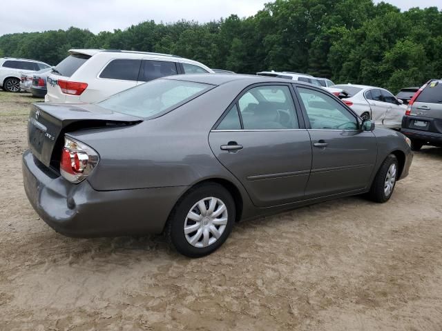 2005 Toyota Camry LE