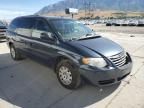 2007 Chrysler Town & Country LX