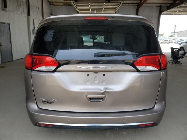 2017 Chrysler Pacifica Touring L Plus