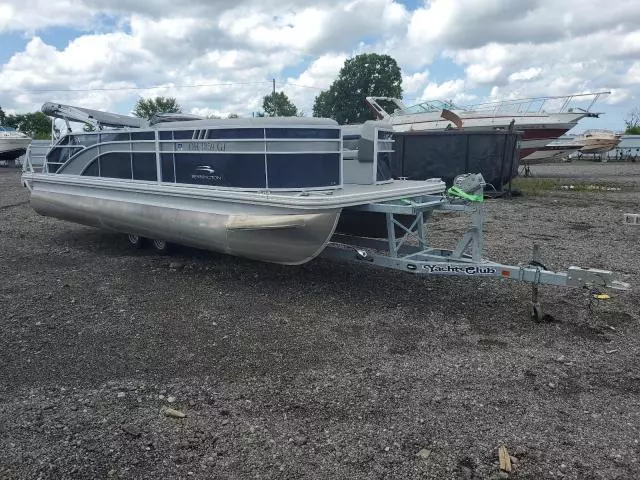 2021 Bennington Marine Pontoon