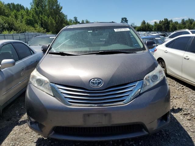 2014 Toyota Sienna XLE