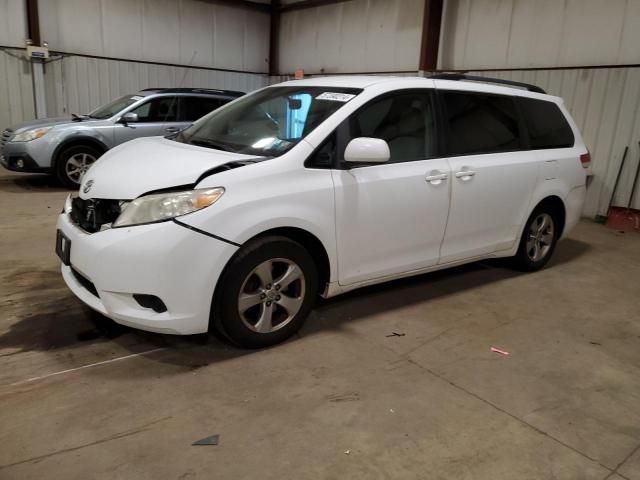 2011 Toyota Sienna LE