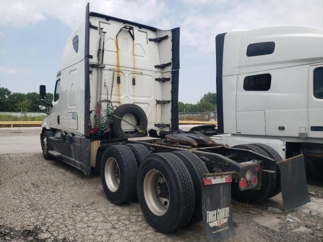 2019 Freightliner Cascadia 126