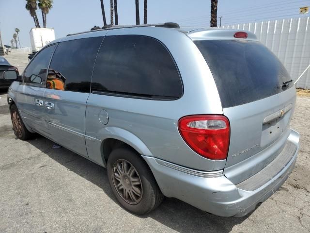 2005 Chrysler Town & Country Limited