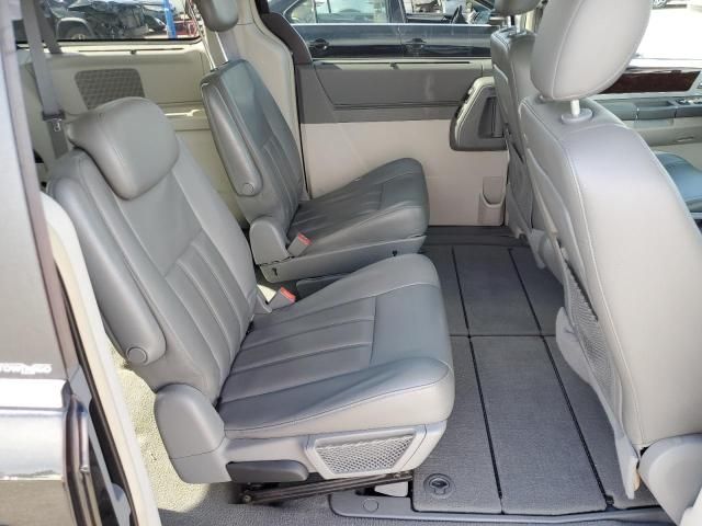 2010 Chrysler Town & Country Touring