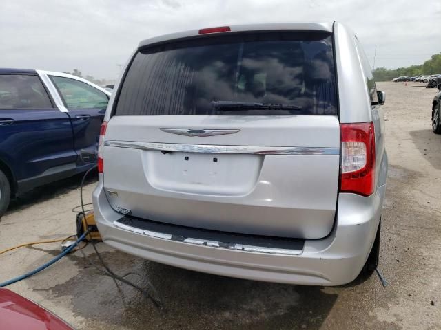 2012 Chrysler Town & Country Touring