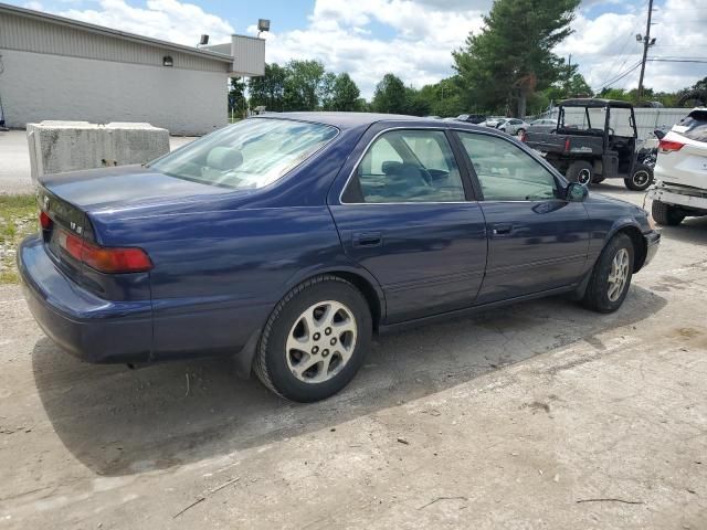 1999 Toyota Camry LE