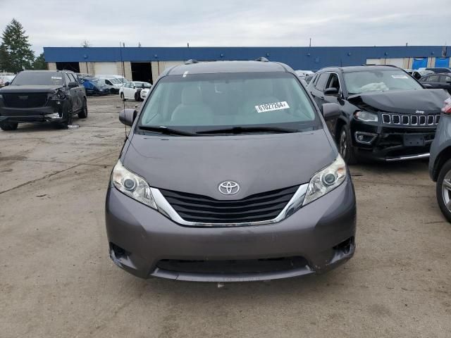 2012 Toyota Sienna LE