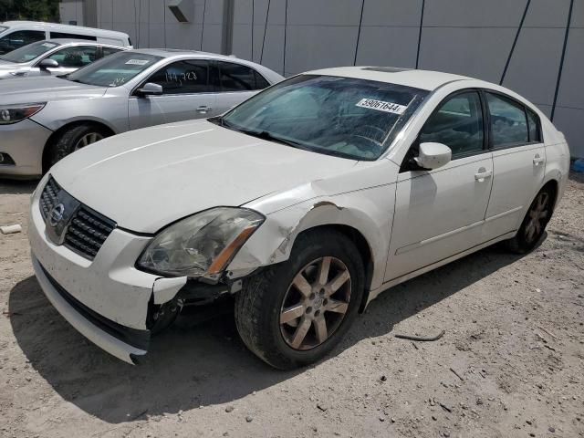 2004 Nissan Maxima SE