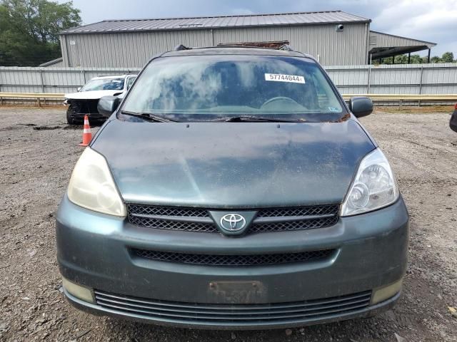 2004 Toyota Sienna XLE