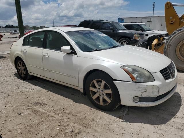 2004 Nissan Maxima SE