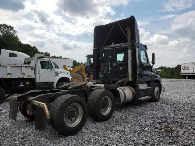 2015 Freightliner Cascadia 125