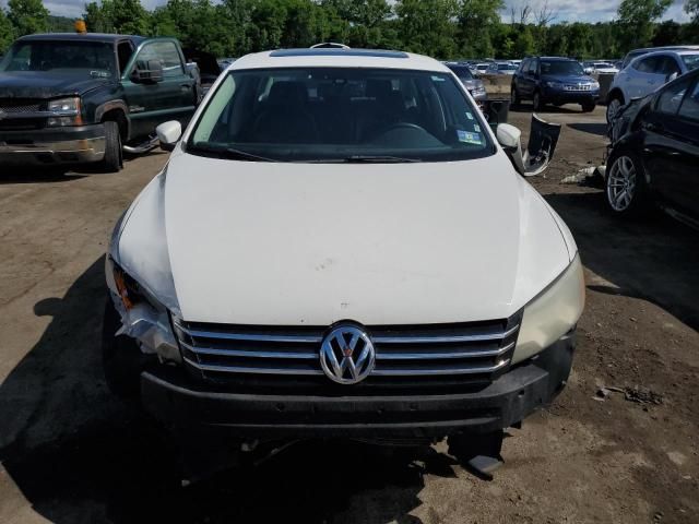 2012 Volkswagen Passat SE