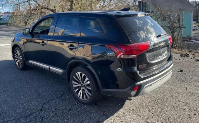 2019 Mitsubishi Outlander SE