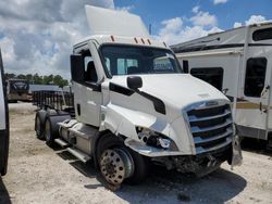 Salvage trucks for sale at Houston, TX auction: 2022 Freightliner Cascadia 116