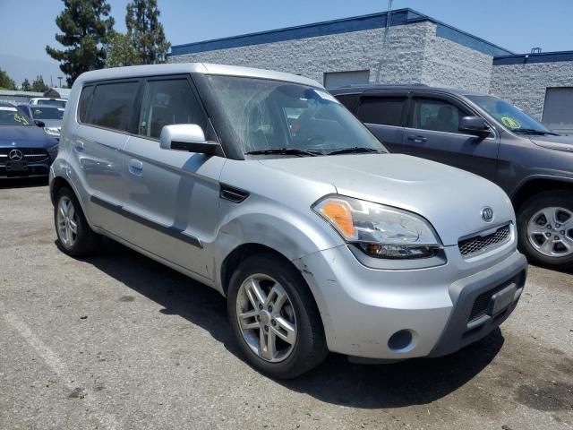 2010 KIA Soul +