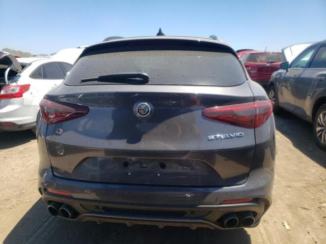 2022 Alfa Romeo Stelvio Quadrifoglio