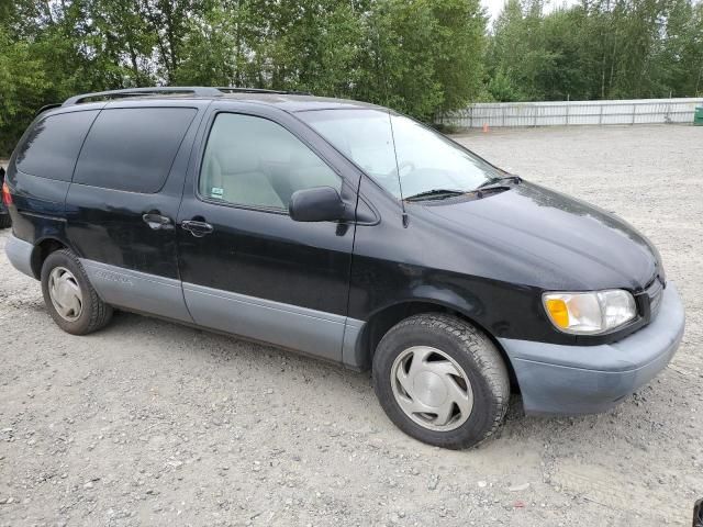 1998 Toyota Sienna LE