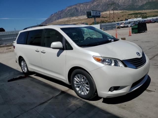 2015 Toyota Sienna XLE