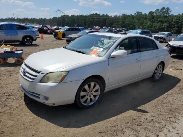 2005 Toyota Avalon XL