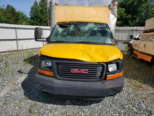 2008 GMC Savana Cutaway G3500