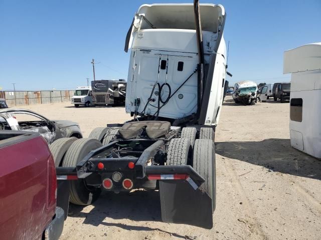 2013 Freightliner Cascadia 125